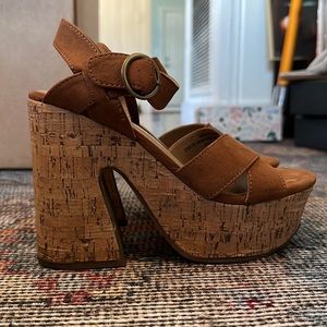 Platform sandals